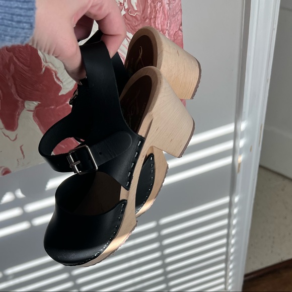 Lotta Highwood Clogs - Picture 4 of 4